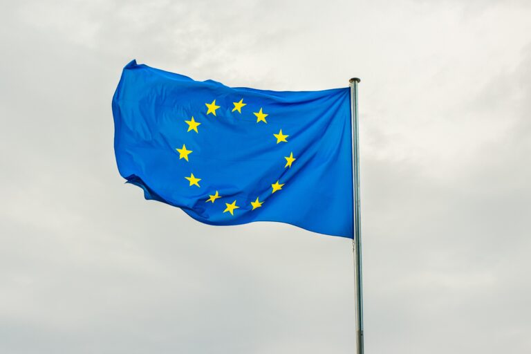 Não editado: O contrato oculto da UE com a Pfizer-BioNTech