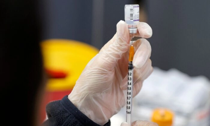 Izrael nie sprawdził większości doniesień o skutkach ubocznych szczepionek przeciwko COVID: Watchdog
