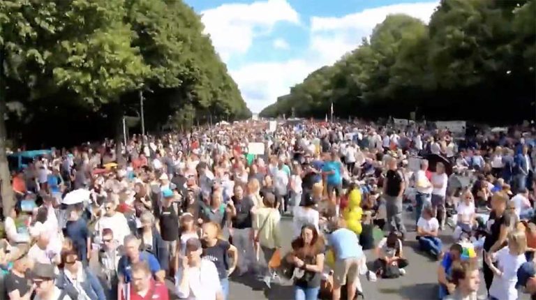 1.3 millions de personnes réunies au nom de la Liberté à Berlin… (Allemagne)