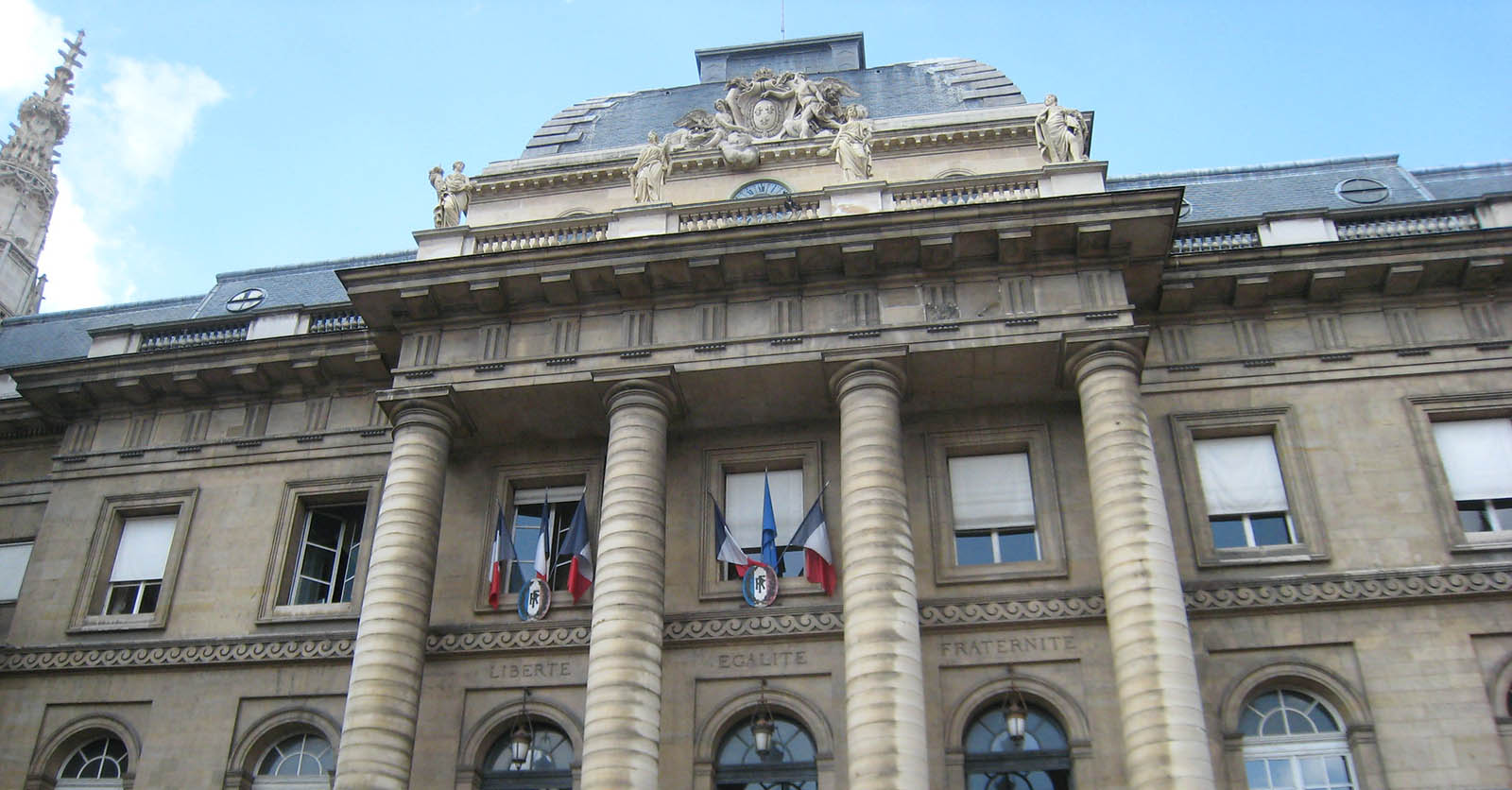 Palais de Justice Paris Lawsuit Covid Featured