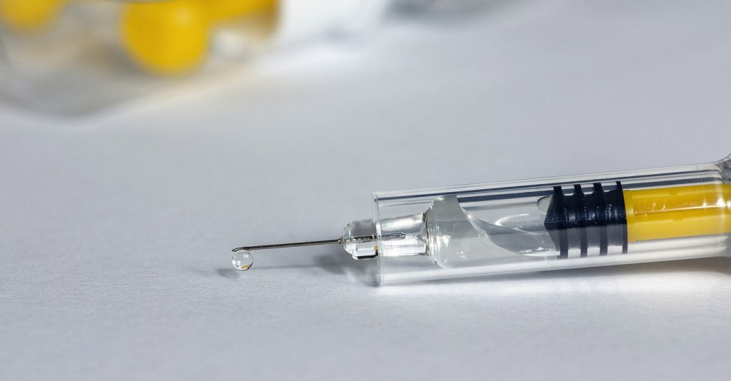 Staatsanwaltschaft ordnet Untersuchung der Qualitätskontrolle von Impfstoffen an und sagt, dass wissenschaftliche Antworten erforderlich sind (Corvelva Italien)