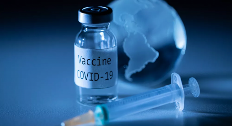 Des producteurs de vaccins dans le comité ‘indépendant’ d’évaluation des vaccins Covid-19